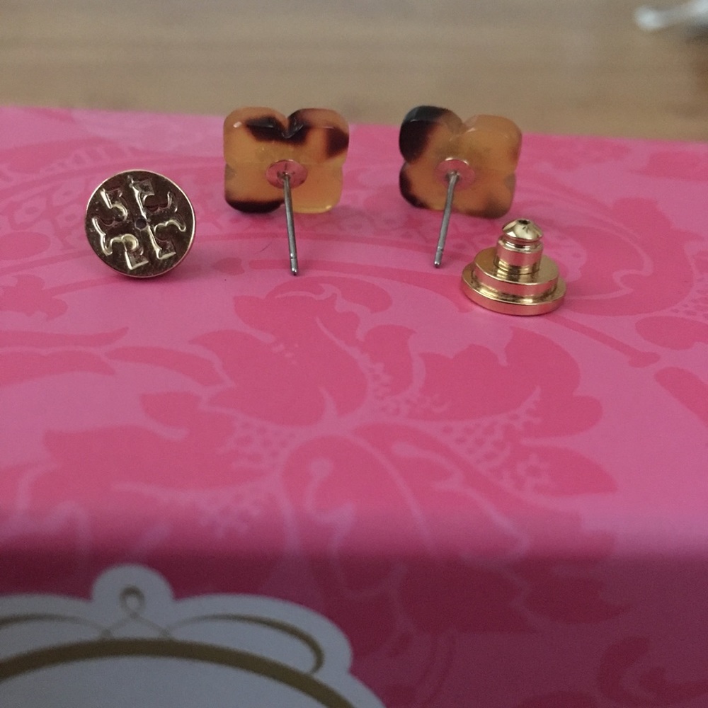 Tory Burch Tortoise Gold Logo StudS - Picture 4 of 5